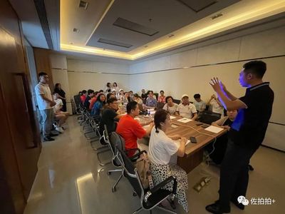 攜手共贏，開(kāi)啟熱帶農(nóng)產(chǎn)品貿(mào)易新篇章——六十余位代理商參觀訪問(wèn)海南國(guó)際熱帶農(nóng)產(chǎn)品拍賣(mài)中心并達(dá)成合作協(xié)議